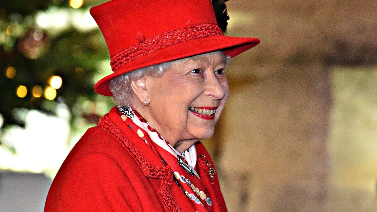 La regina Elisabetta ha occultato parte del suo favoloso patrimonio