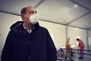 Zingaretti sotto assedio nel Pd: la resa è a un passo