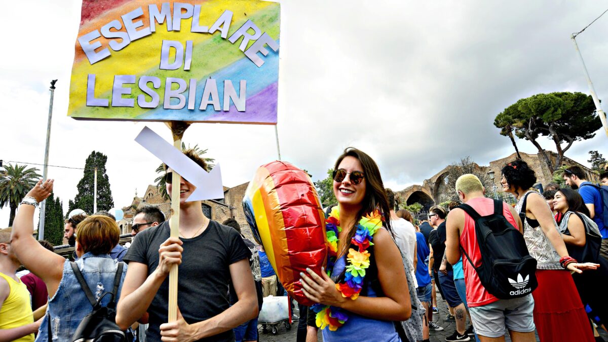Le associazioni Lgbt vanno nel panico. Temono che il ddl Zan venga affossato