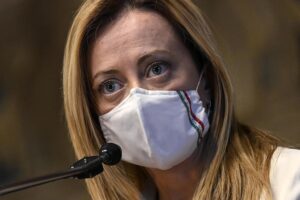 Prima di decidere Giorgia Meloni aspetti programma e ministri