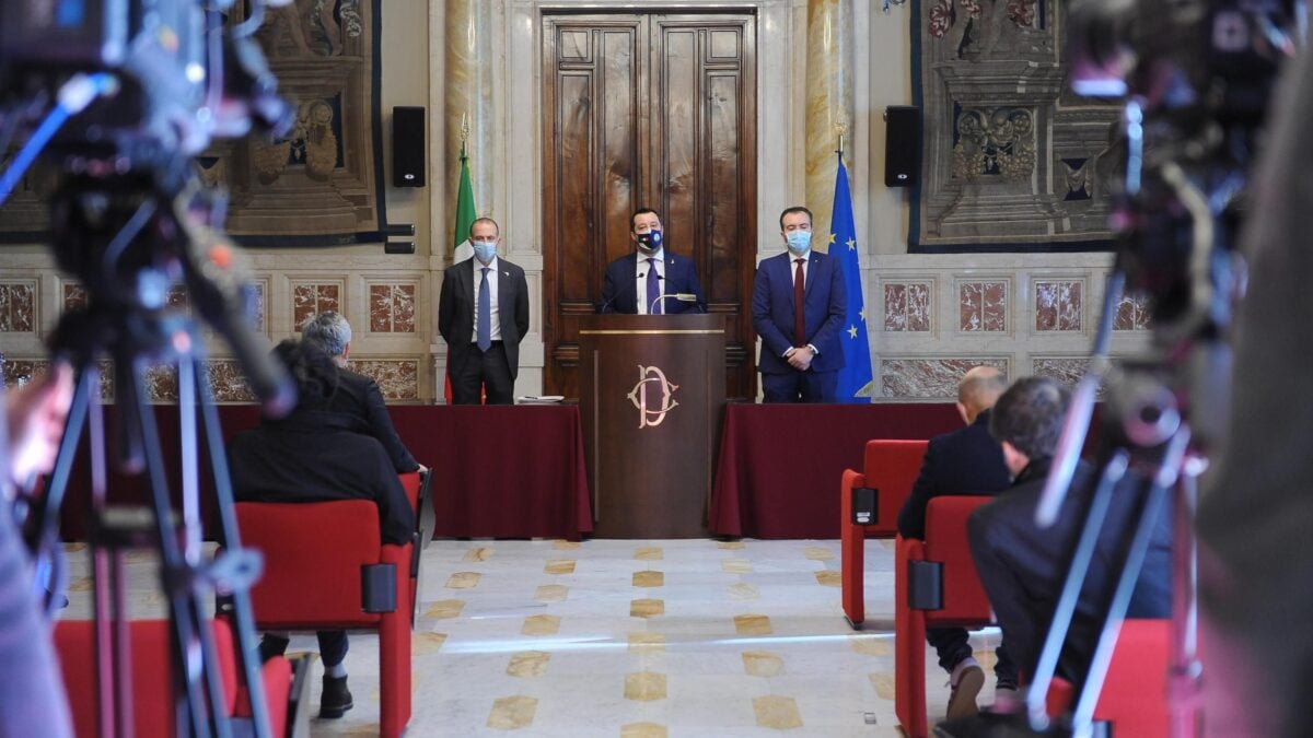 Meno tasse e sussidi, più investimenti. Ecco l’agenda economica di Salvini