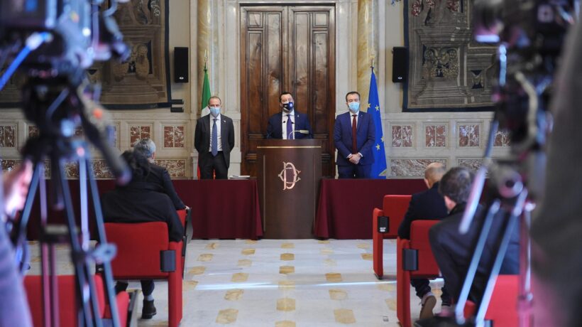Meno tasse e sussidi, più investimenti. Ecco l’agenda economica di Salvini