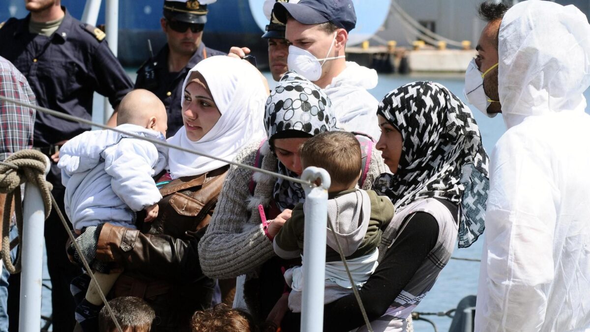 Vietato espellere immigrati con figli. E intanto gli sbarchi raddoppiano