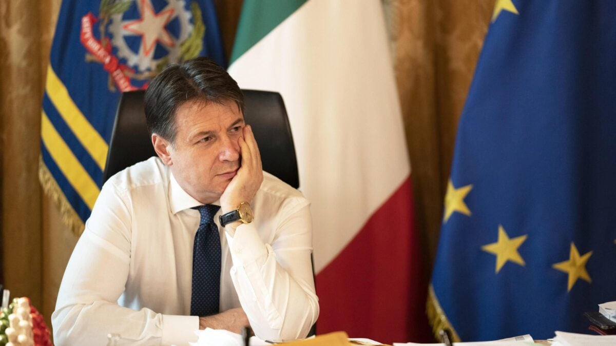 Le paturnie del Conte in cerca di poltrona