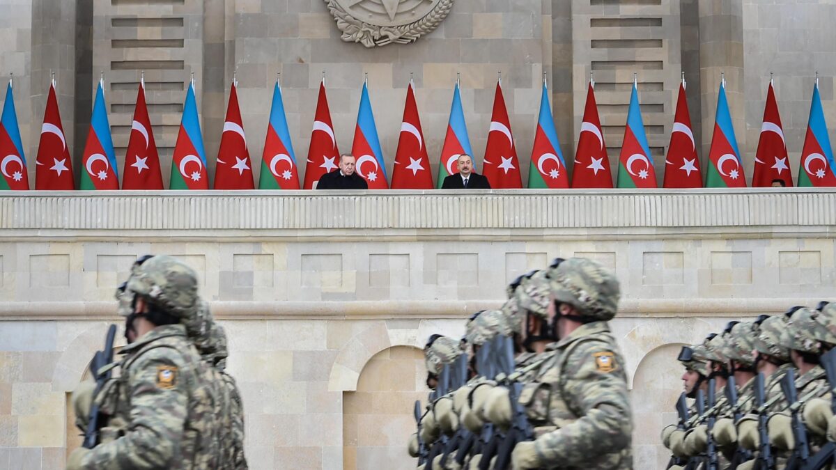 I Lupi Grigi della Turchia sbarcano nel Nagorno Karabakh