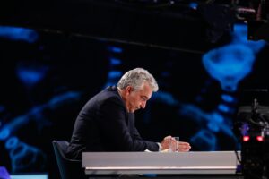 La grande fuga del commissario. Salta lo show settimanale di Arcuri