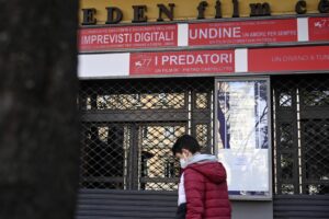 Sanremo riapre. Cinema e teatri no