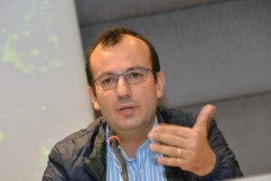 Alfonso D’Ambrosio: «Io, preside No Covid. Ho salvato la scuola e lo Stato mi punisce»