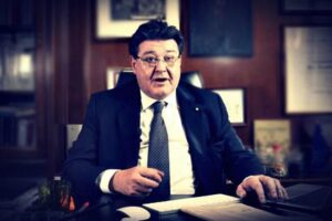 Il mediatore e le lauree fantasma. Giallo sulle consulenze ministeriali