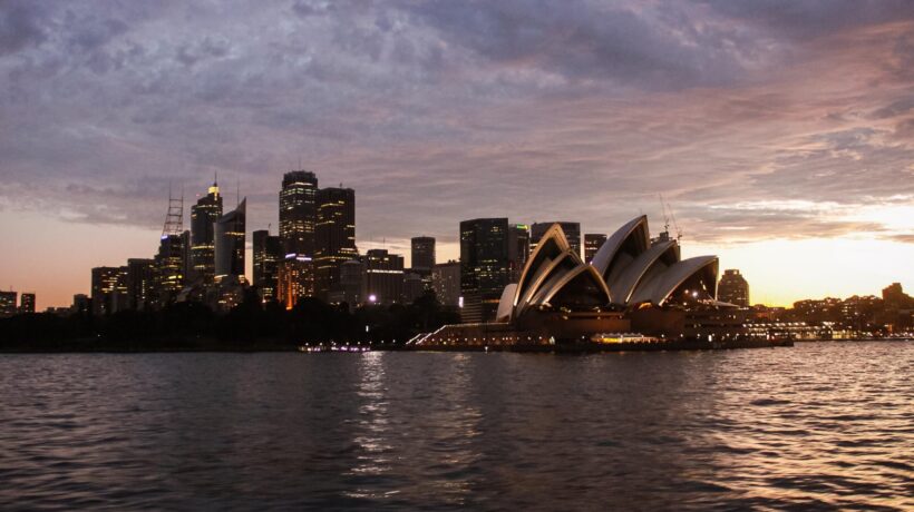 Il ricatto di Facebook all’Australia. News bloccate contro la Web tax