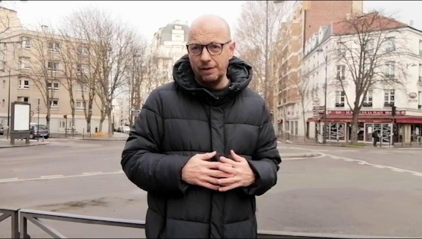 Via al processo ai poliziotti di Macron. Il gilet giallo: «Colpe più in alto»