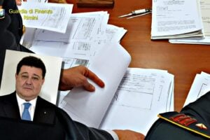 Un’altra tegola sul mediatore d’oro: a giudizio per la truffa sulle pensioni