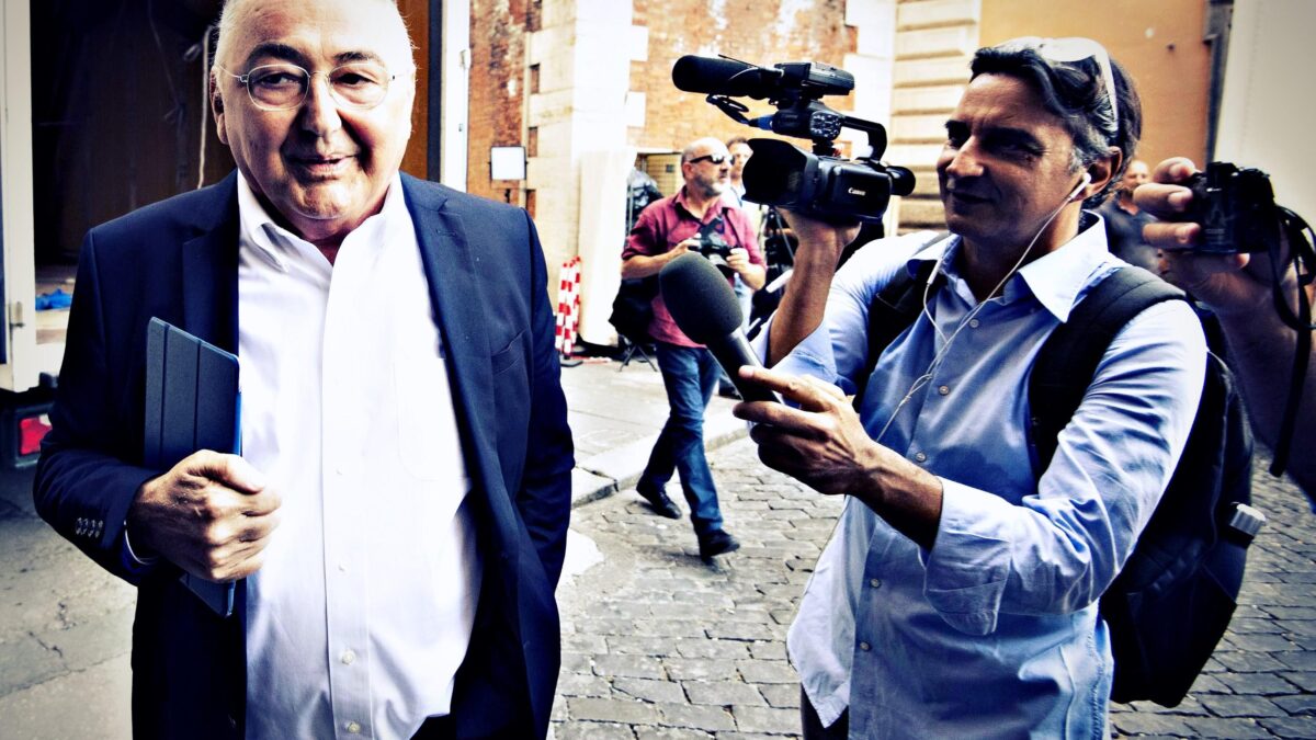 I grillini perdono anche Carelli. Una scissione a destra che fa male