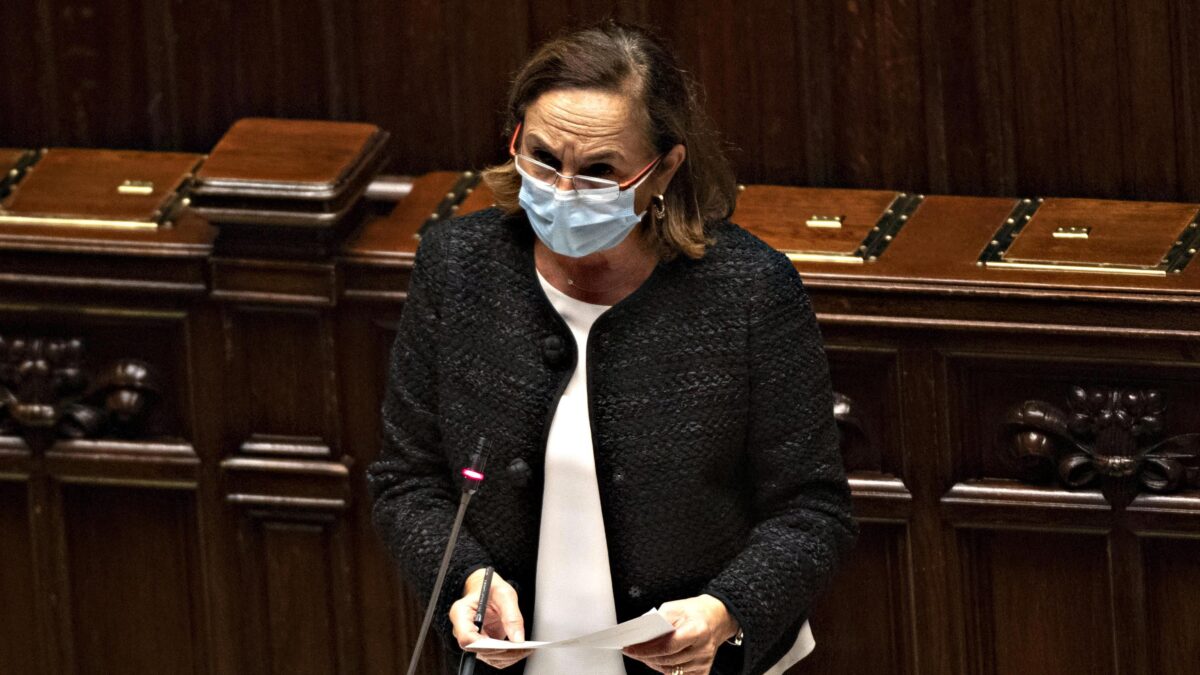 Se l’obiettivo sono le larghe intese va decisa una linea sui migranti
