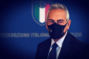 Sport fermo al palo senza un ministro mentre la Figc gioca la partita decisiva