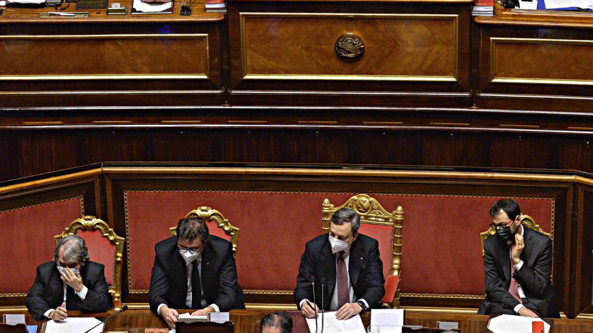 Il Draghi politico da Cavour a Keynes. Cantieri e lavoro senza Greta e sussidi