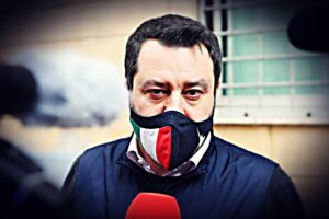 Salvini ribalta la frittata sull’Europa: «Per fisco e cantieri ne serve di più»