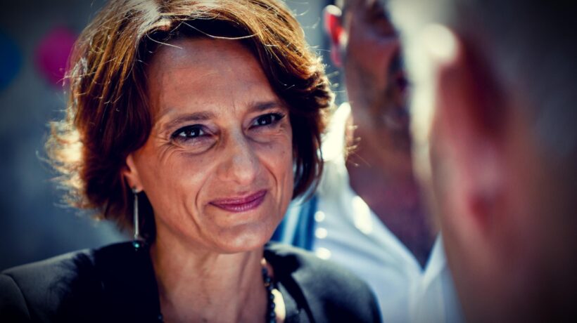Il ministro della Famiglia riprova a sdoganare l’utero in affitto