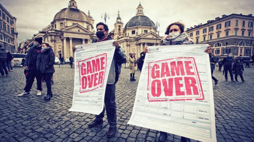 Scendiamo in piazza per svelare gli eccessi del delirio sanitario