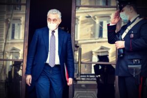 «Arcuri era agitato, parlò con Benotti. Carte a posto in vista dell’inchiesta»