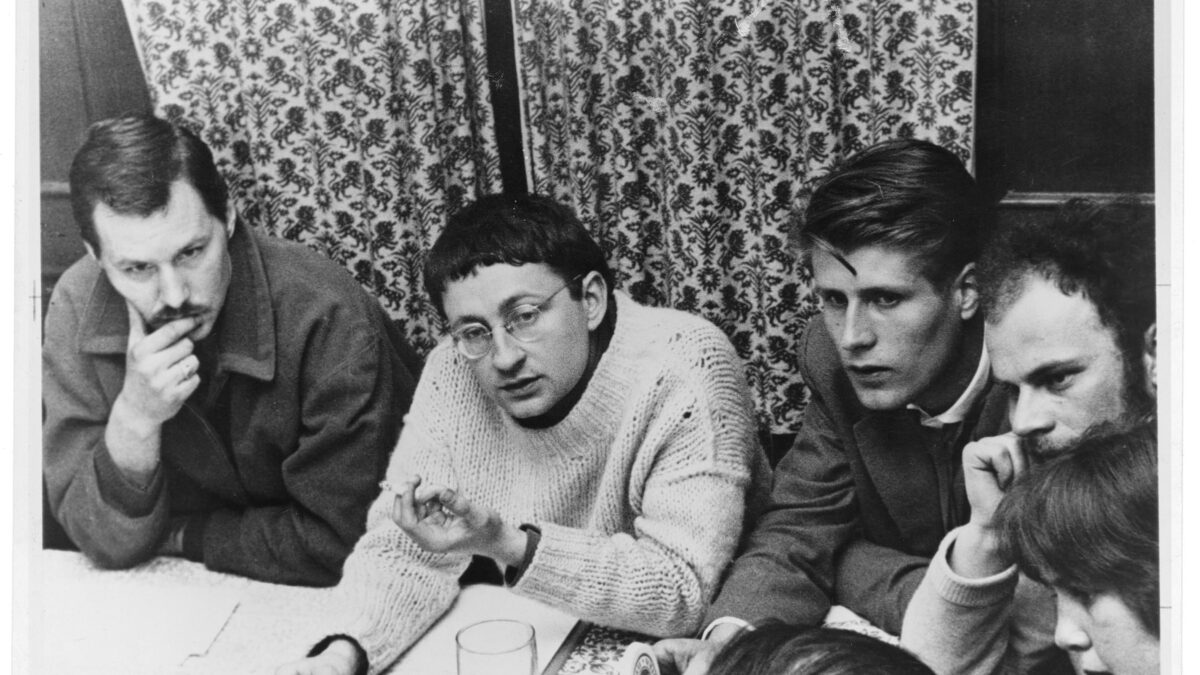 Rileggere Guy Debord contro le balle su voto a 16 anni e cittadinanza facile