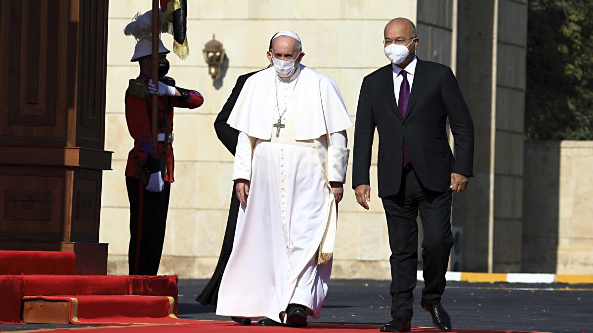 Il Papa in Iraq manda un messaggio a Biden