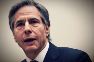 Nato, gli Usa schiaffeggiano Berlino e Ankara