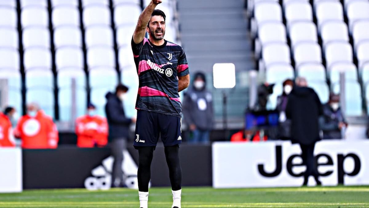 Buffon sta cercando un’altra porta però l’unica giusta è quella d’uscita