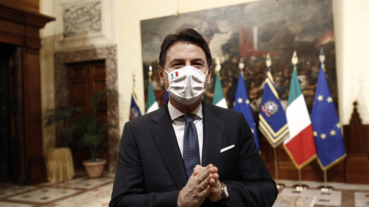 «Dire il falso per uscire non è reato». Giudice fa a pezzi i dpcm di Giuseppi