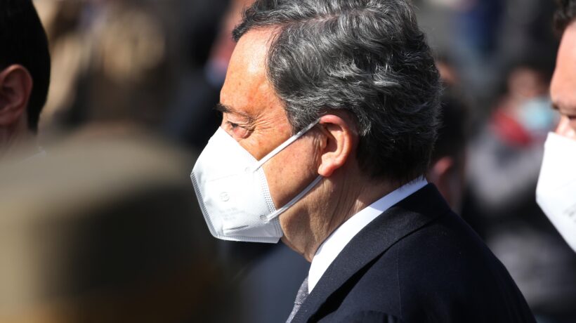 Stop di Draghi all’export in Australia. Fermate 250.000 dosi di Astrazeneca