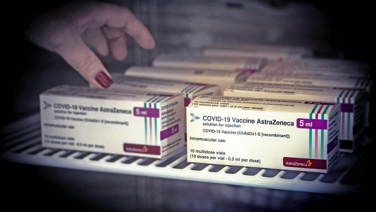 Frigoriferi pieni di vaccini. Mancano ancora i vaccinatori