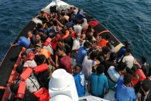 Difendere le frontiere diventa un crimine