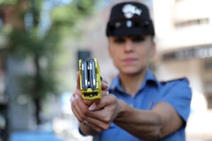 Odissea per importare il taser, atto terzo