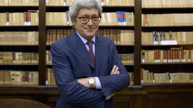 Le telefonata che inguaiano il medico del Papa