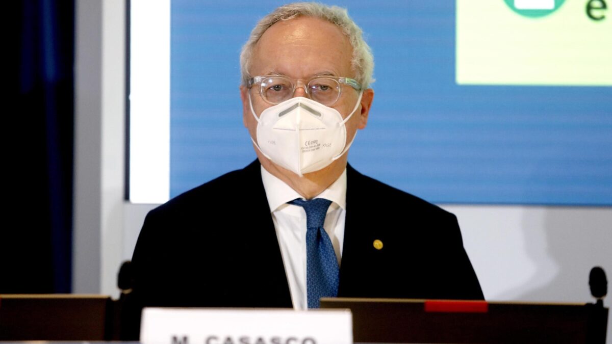 Maurizio Casasco: «Se la burocrazia non intralcia i dipendenti li vacciniamo noi»