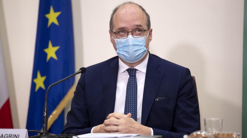 Caro Magrini, perché non si è ancora dimesso?
