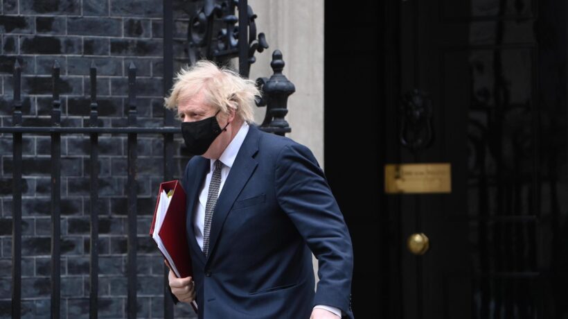 L’Ue abbaia ma Bojo può bloccare pure Pfizer