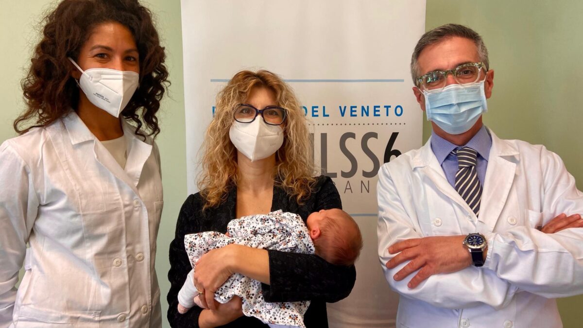 Niente studi sui vaccini in gravidanza. Due casi non bastano a sdoganarli