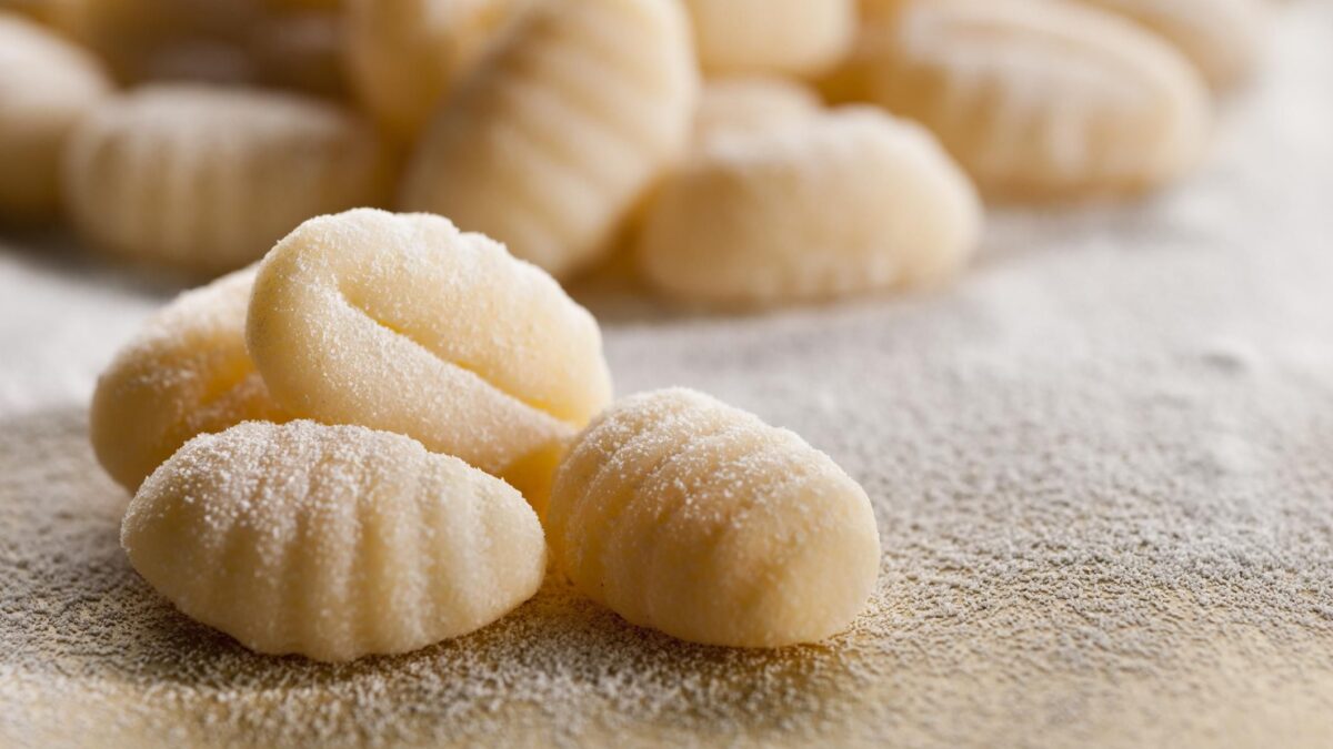 Gli gnocchi, che l’uomo amò prima del pane