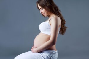 Noi femmine siamo diverse dai maschi: abbiamo un diritto in più, essere madri
