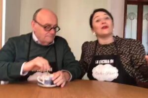 Le pillole di galateo di Petra e Carlo: come si prende il caffè al bar
