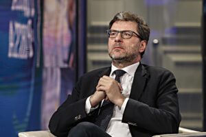 Le nostre aziende si danno da fare ma per produrre vaccini serve tempo