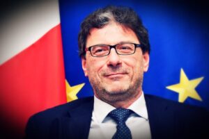 Parte il cantiere vaccini per il 2022 sotto Giorgetti e il capo dei servizi