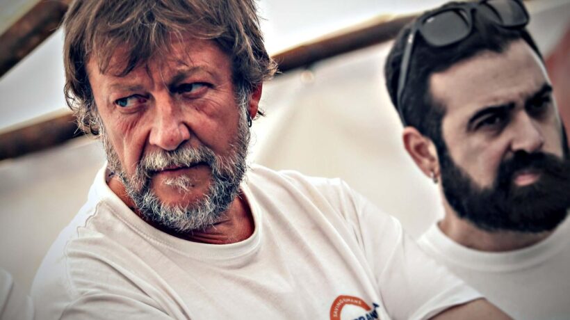 Altra botta alle Ong: «Intesa con gli scafisti»