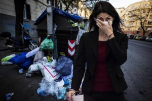 La Raggi si è illusa di aver guarito Roma solo a colpi di tweet