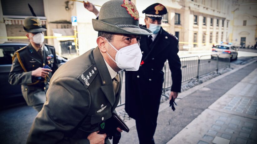 Figliuolo vuole cambiare marcia: «Stanno arrivando 7 milioni di dosi»
