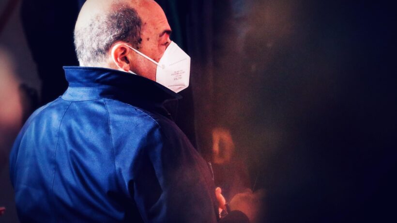 Il Pd preso all’amo dalle sardine fa infuriare i giovani: siete imbarazzanti
