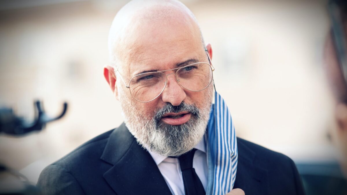 «Buttiamo via le dosi». I medici di famiglia dell’Emilia Romagna svelano lo scandalo