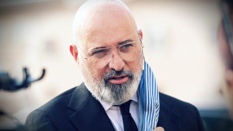 «Buttiamo via le dosi». I medici di famiglia dell’Emilia Romagna svelano lo scandalo