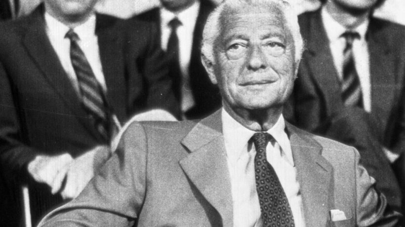Gianni Agnelli, nella beatificazione nessuna domanda sui miliardi di Stato